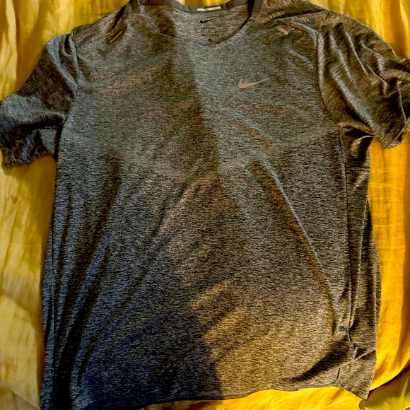 Nike running t-shirt. - Picture 1 of 3